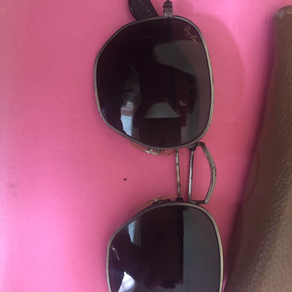 VINTAGE RAYBAN WIRE FRAME SUNGLASSES
